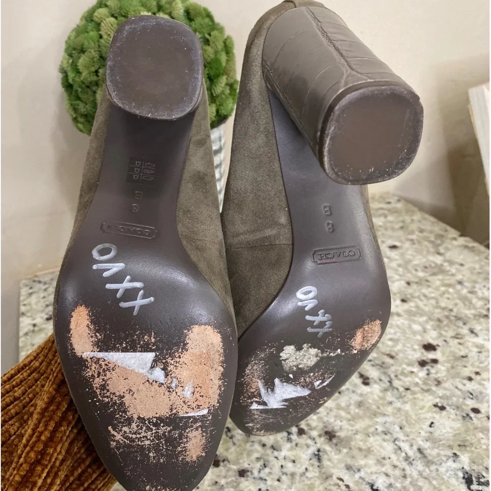 Coach Olive Green Suede Block Heel Pumps Croc‎ Embossed Heel Womens 8 B